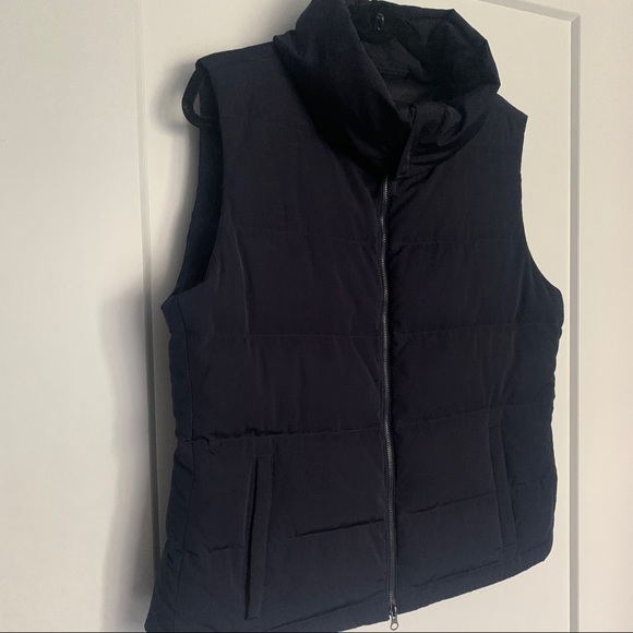 Talbots Navy Puffer Vest - Picture 2 of 16
